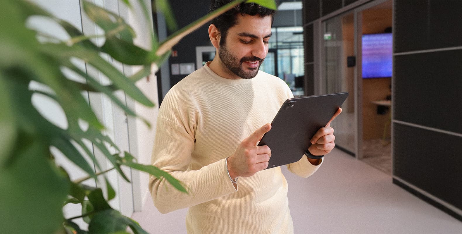 032025-Sustainability-LP-computer