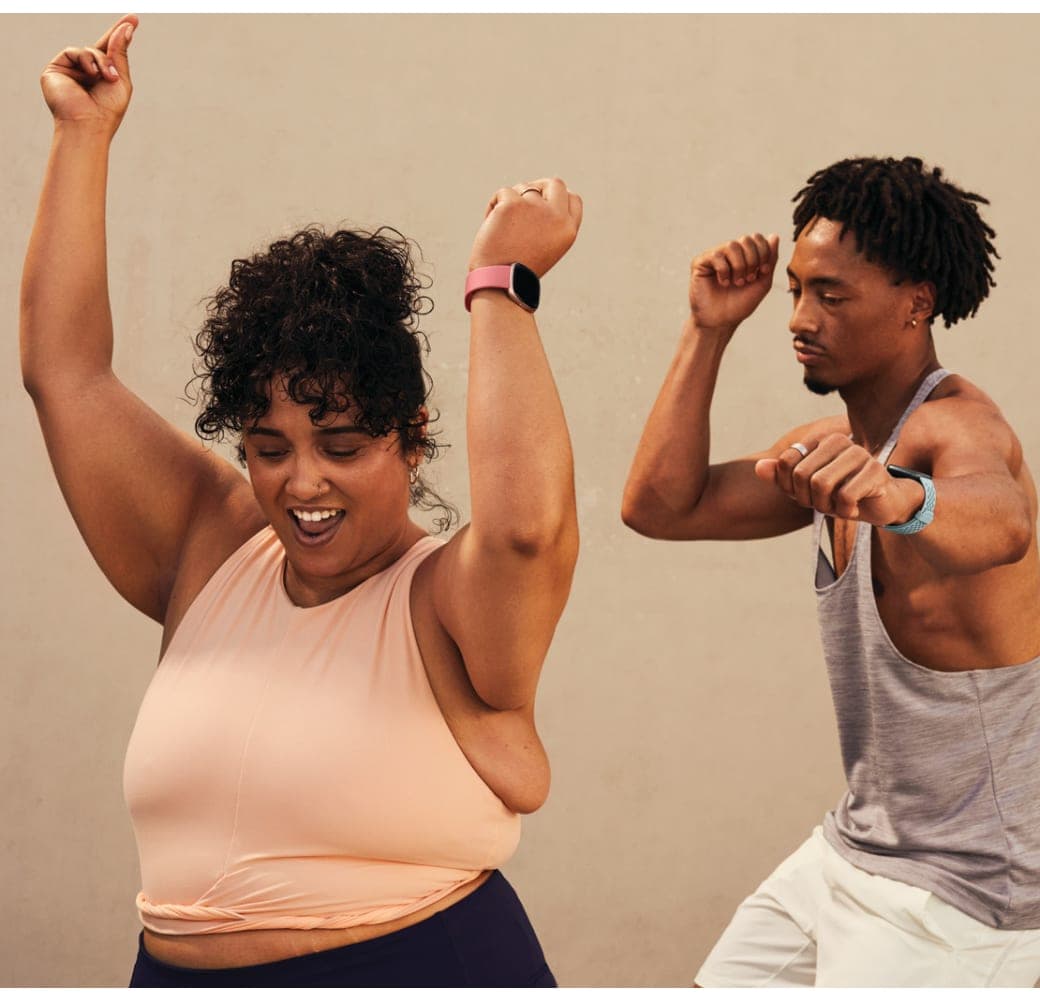 Black Fitbit Versa 4 Smartwatch, Aluminium Case, 40mm.4