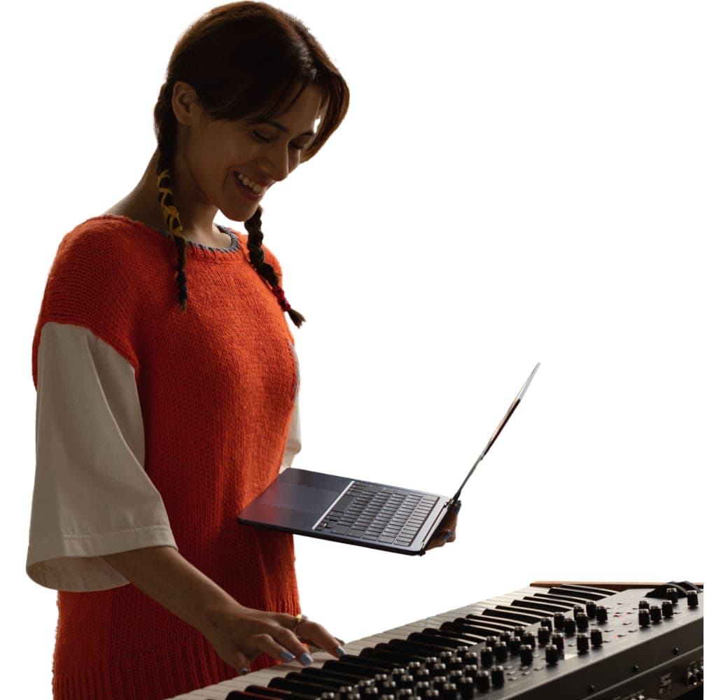 Midnight MacBook Air 13" - Apple M2 Chip 8GB Memory 256GB SSD Integrated 8-core GPU.3