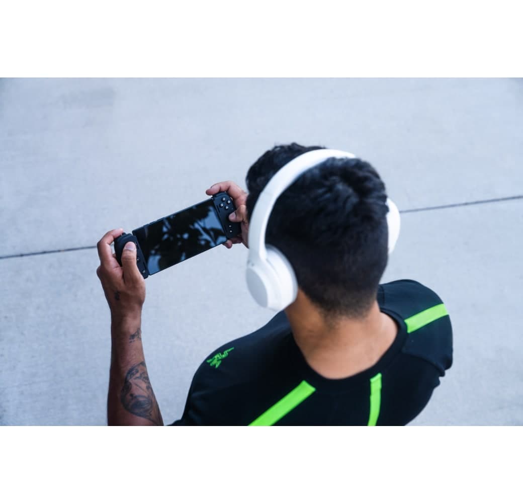 Black Razer Edge Gaming Tablet + Kishi V2 Pro Controller.9