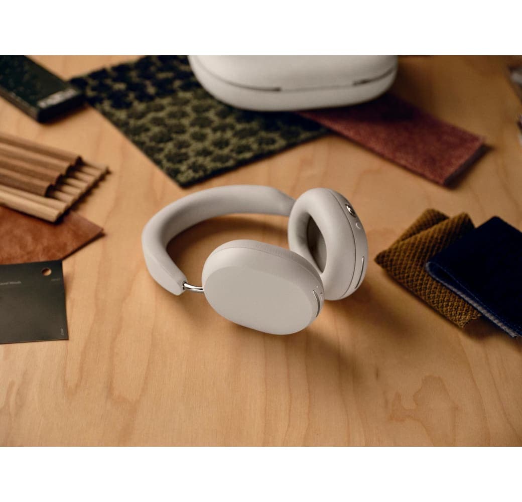 White Sonos Ace Over-ear Bluetooth Headphones.2