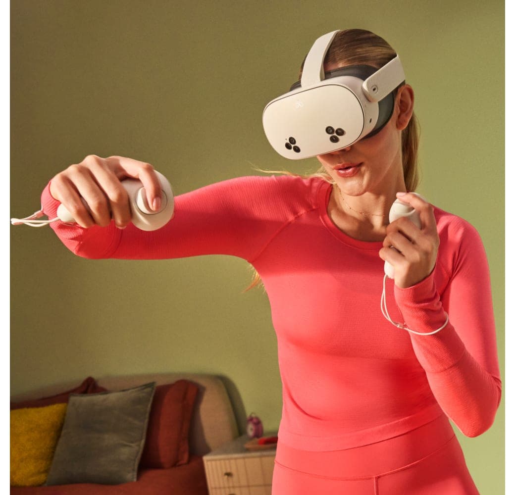 White Meta Quest 3S 128 GB VR Headset.8